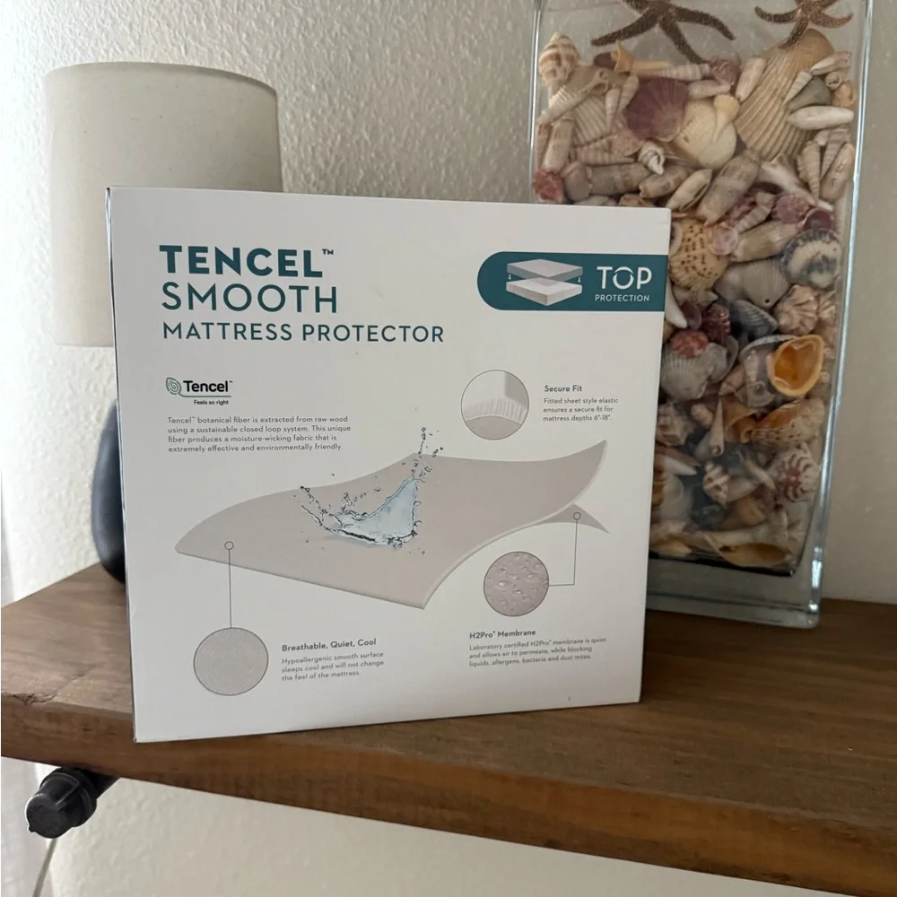 Malo Tencel Smooth Mattress Protector - Black and White